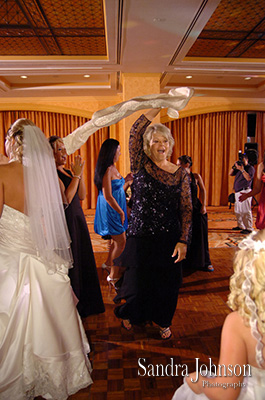 Best Gaylord Palms Resort Wedding photographer - Sandra Johnson (SJFoto.com)
